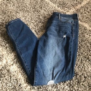 Old Navy distressed Jeggings- size 8